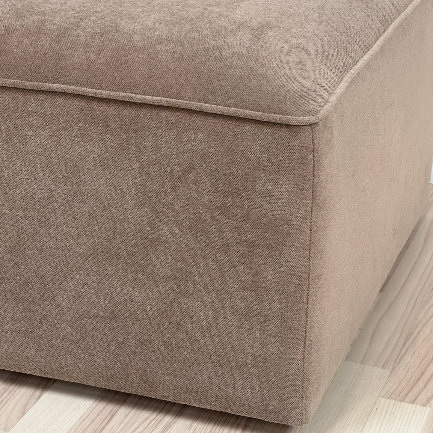 MATT Design | More sofa - puf
