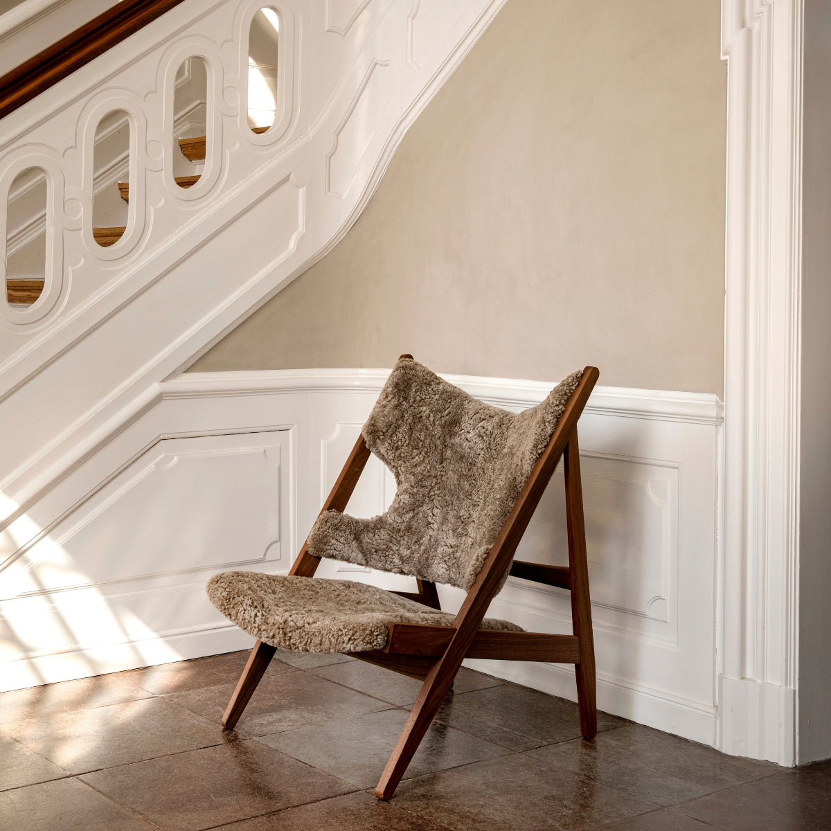 Audo Copenhagen | Knitting Lounge Chair - Walnut, Sahara Sheepskin