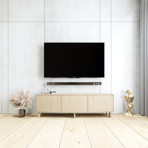 Stabilt TV-bord, elegant design, fjernbetjening af udstyr på lukkede låger, inspiration til stuen, indretning 