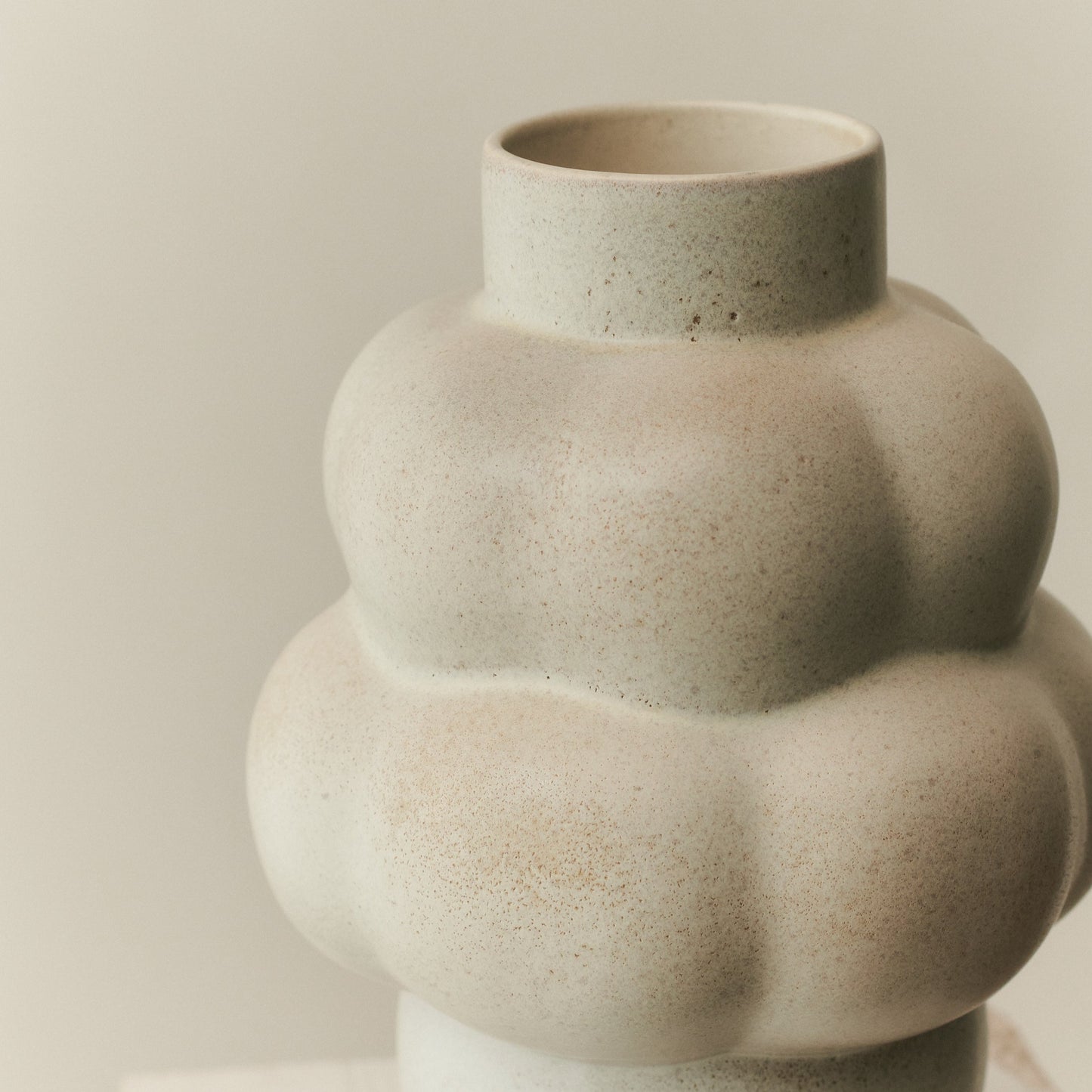 LOUISE ROE | Balloon vase ceramic - 32 cm