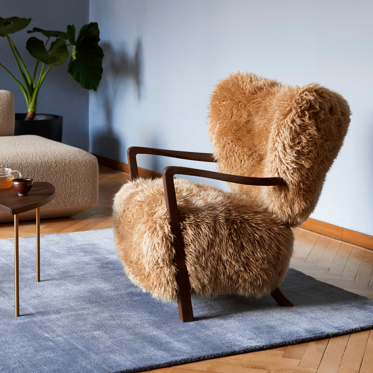 &Tradition | Wulff ATD2 Lounge Chair + Puf - Sheepskin Langhåret