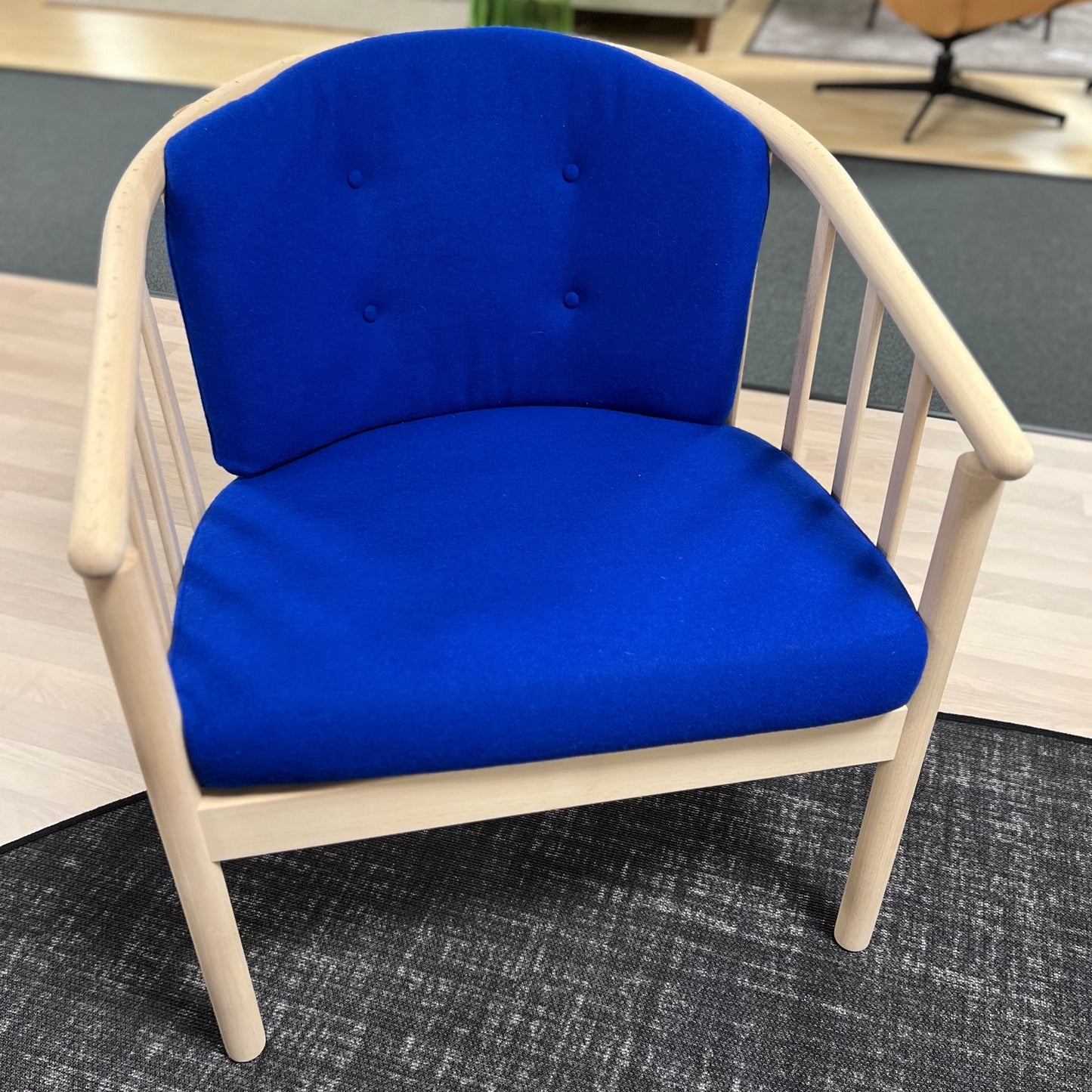 Stouby | Bella stol - blå - udstillingsmodel