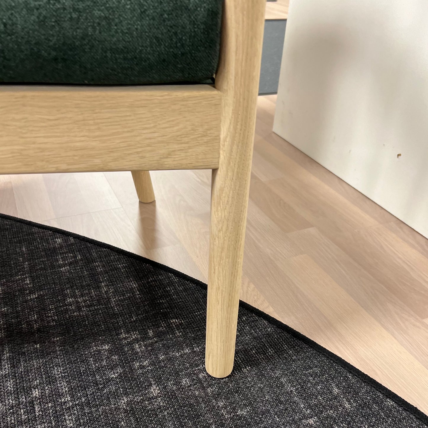 Stouby | Bella stol - grøn - udstillingsmodel
