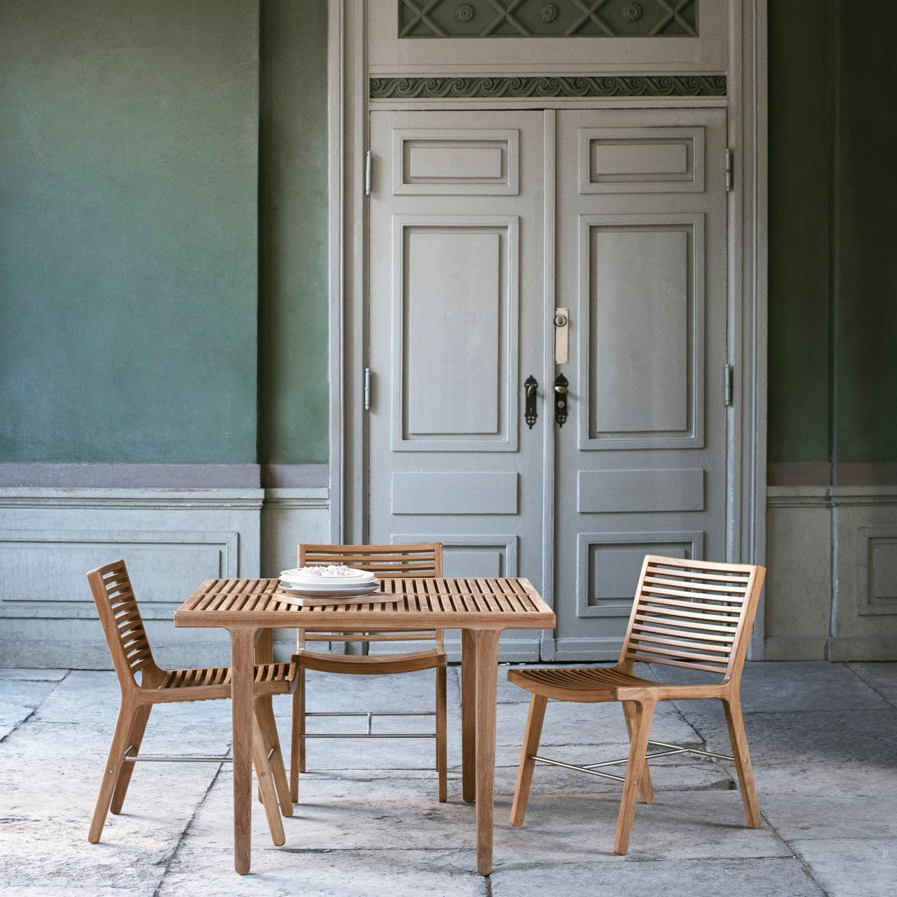 Sibast Furniture | Rib Square Dining Table 100 - Outdoor