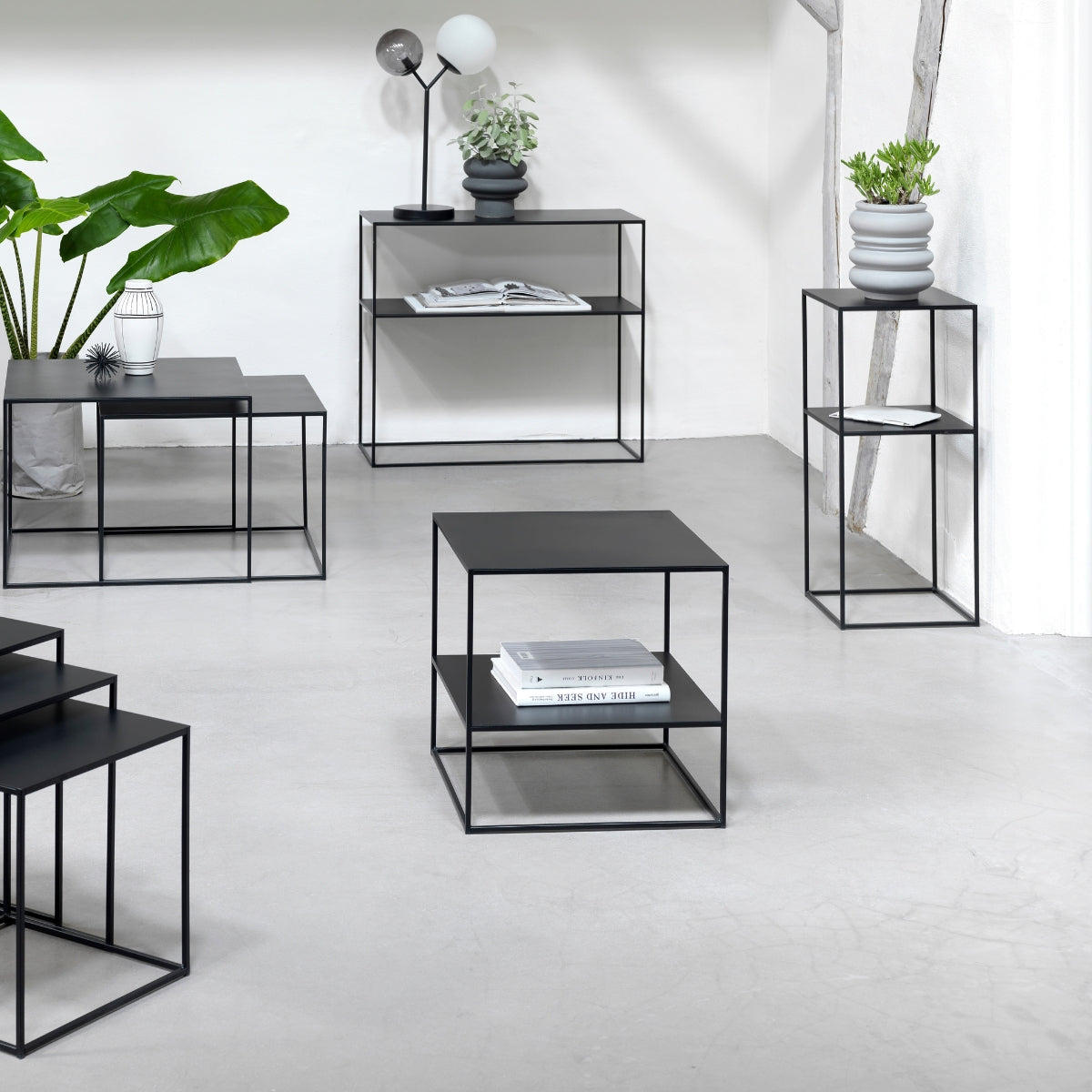 Unique Furniture |Pebble pedestal table - Bolighuset Werenberg 