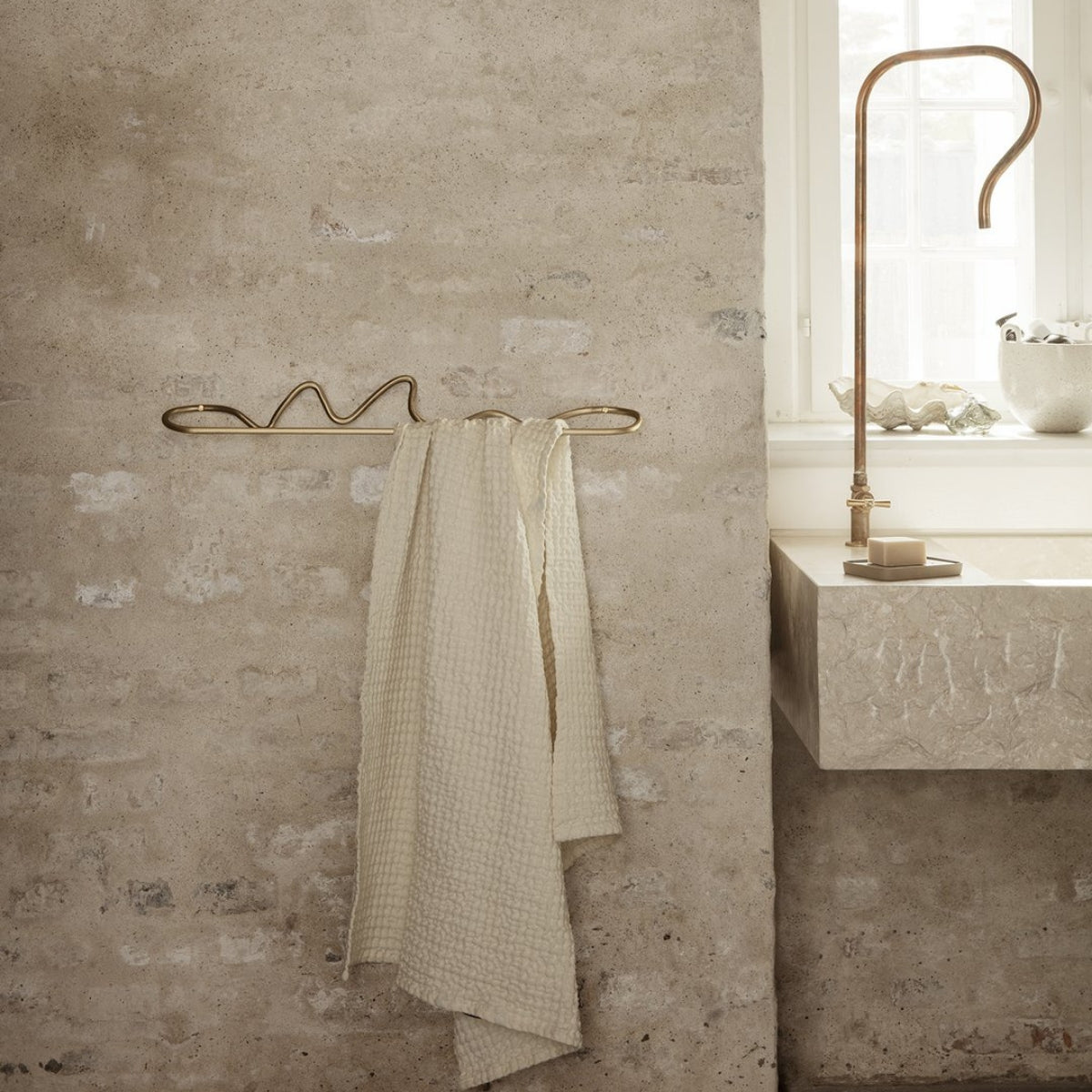 Ferm Living | Curvature Towel Hanger - Bolighuset Werenberg 