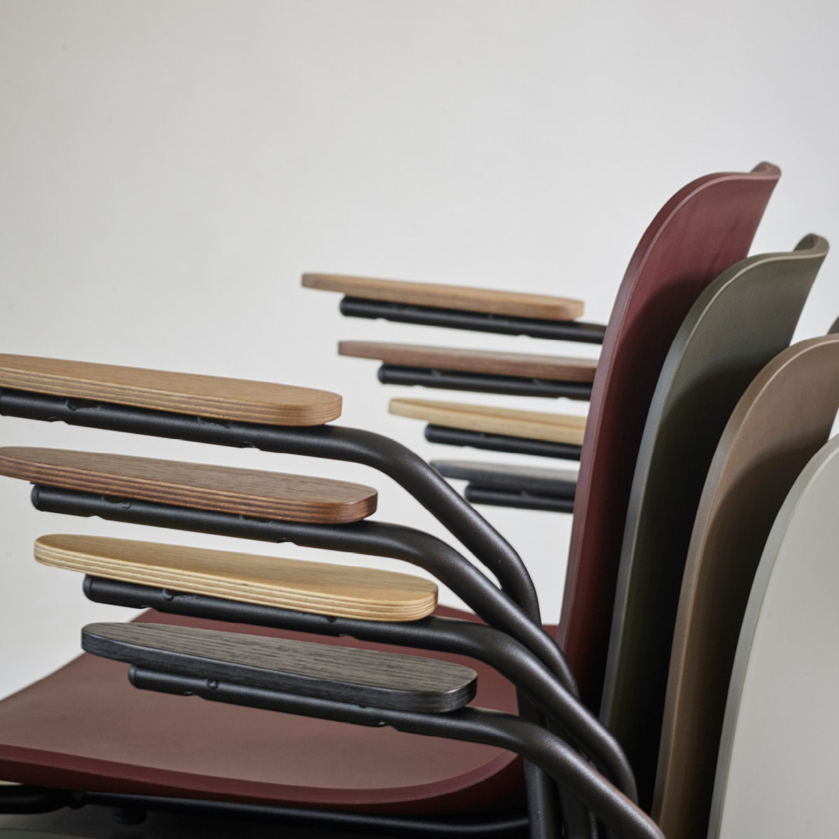 NORR11 | Langue Stack Dining Chair - Steel armrest - Armlæn | Bolighuset Werenberg