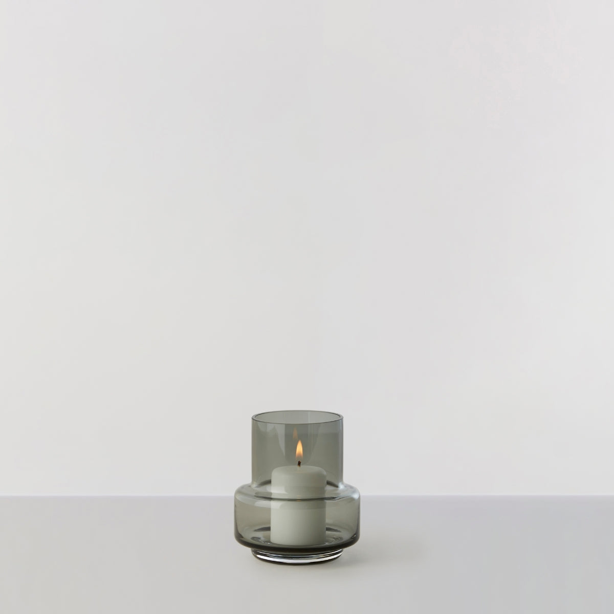 Ro Collection | Hurricane Tealight no. 25