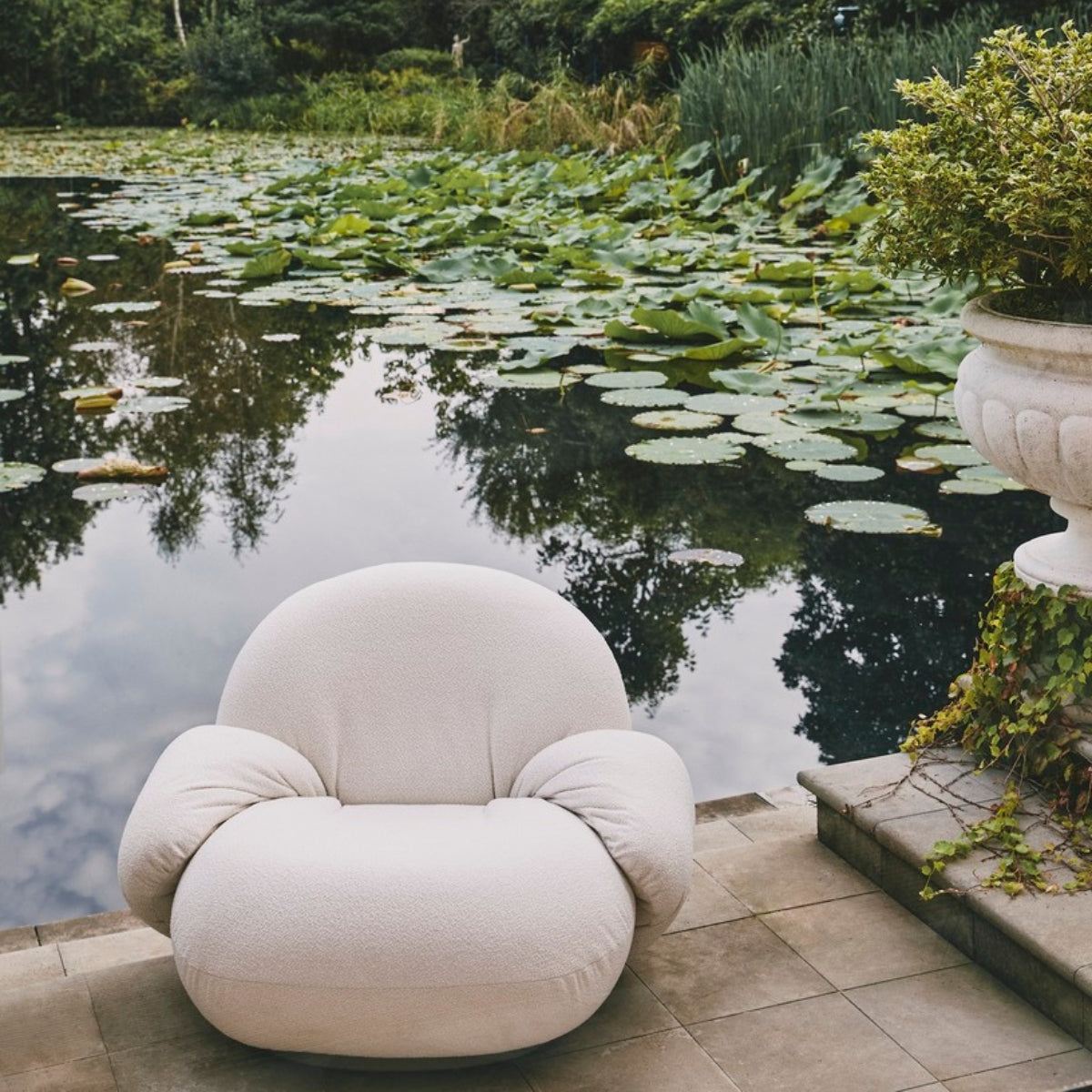 GUBI | Pacha Lounge Chair | Bolighuset Werenberg