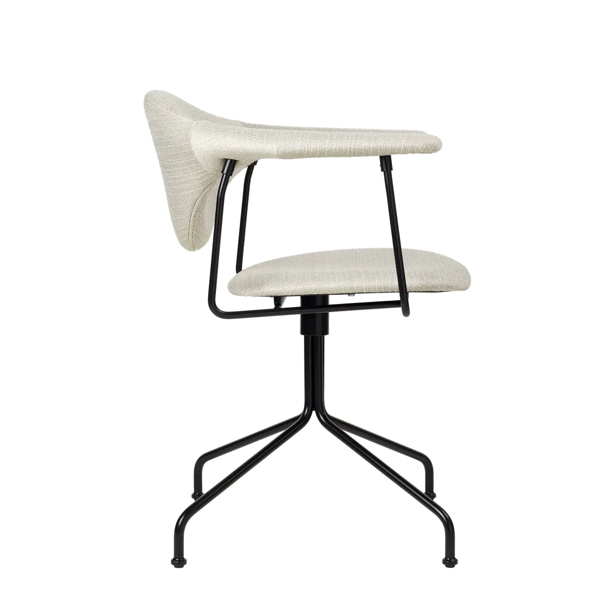 GUBI | Masculo Meeting Chair – Fully Upholstered