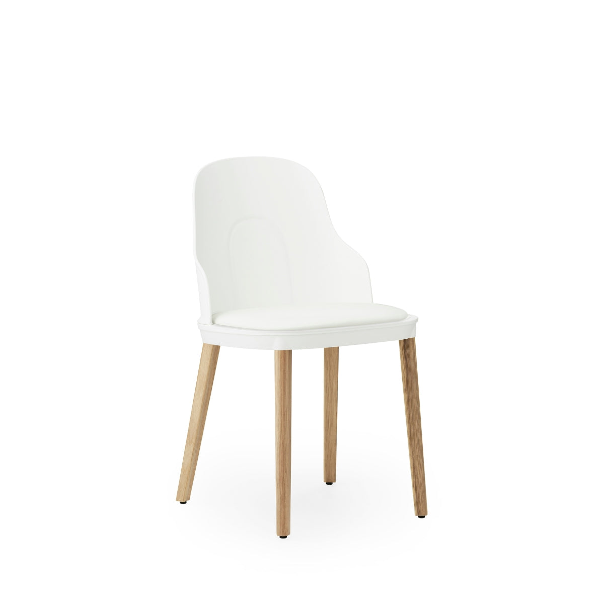 Normann Copenhagen | Allez stol - Polstret Ultra Leather med egetræsben