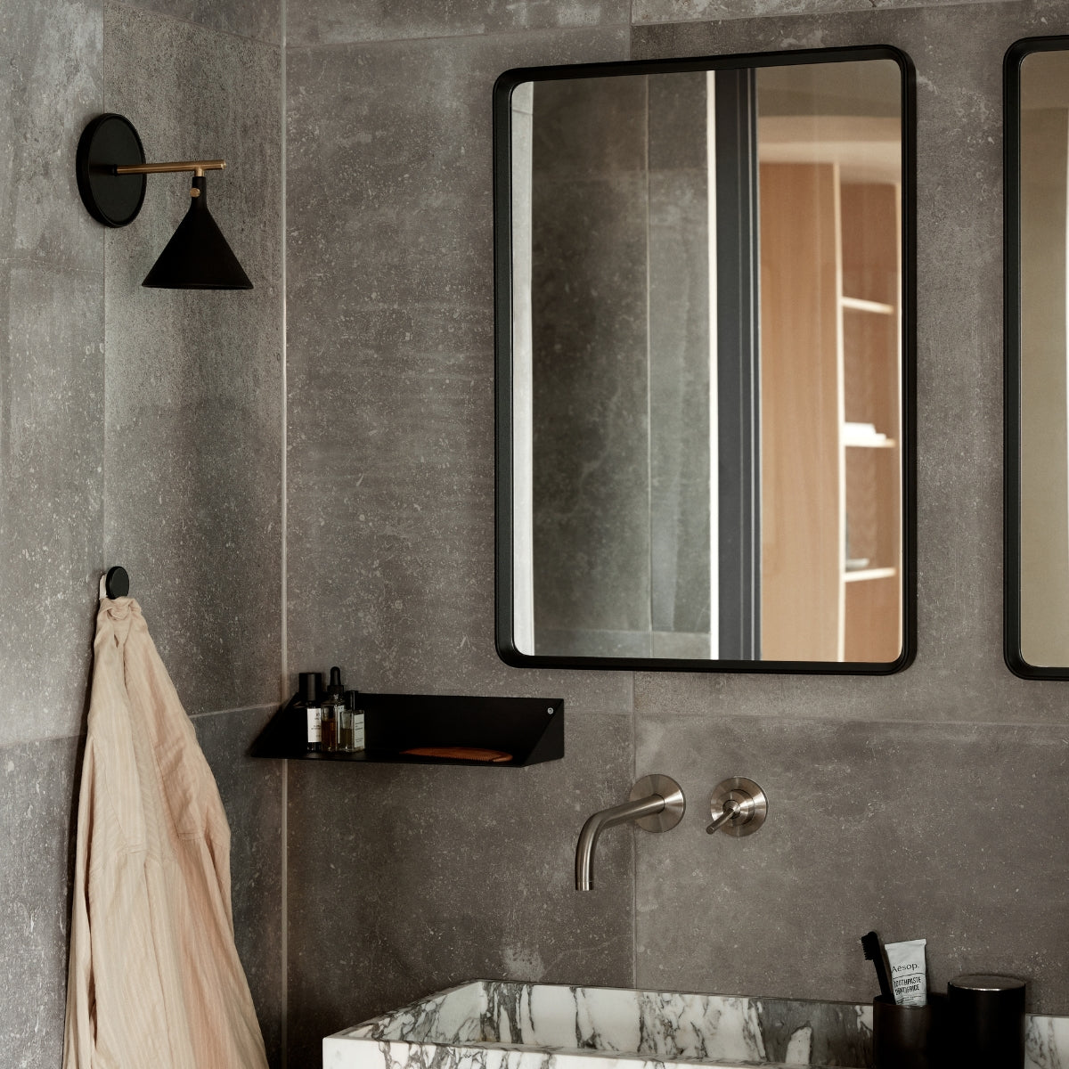 Audo Copenhagen | Norm Wall Mirror – Rectangular, Black