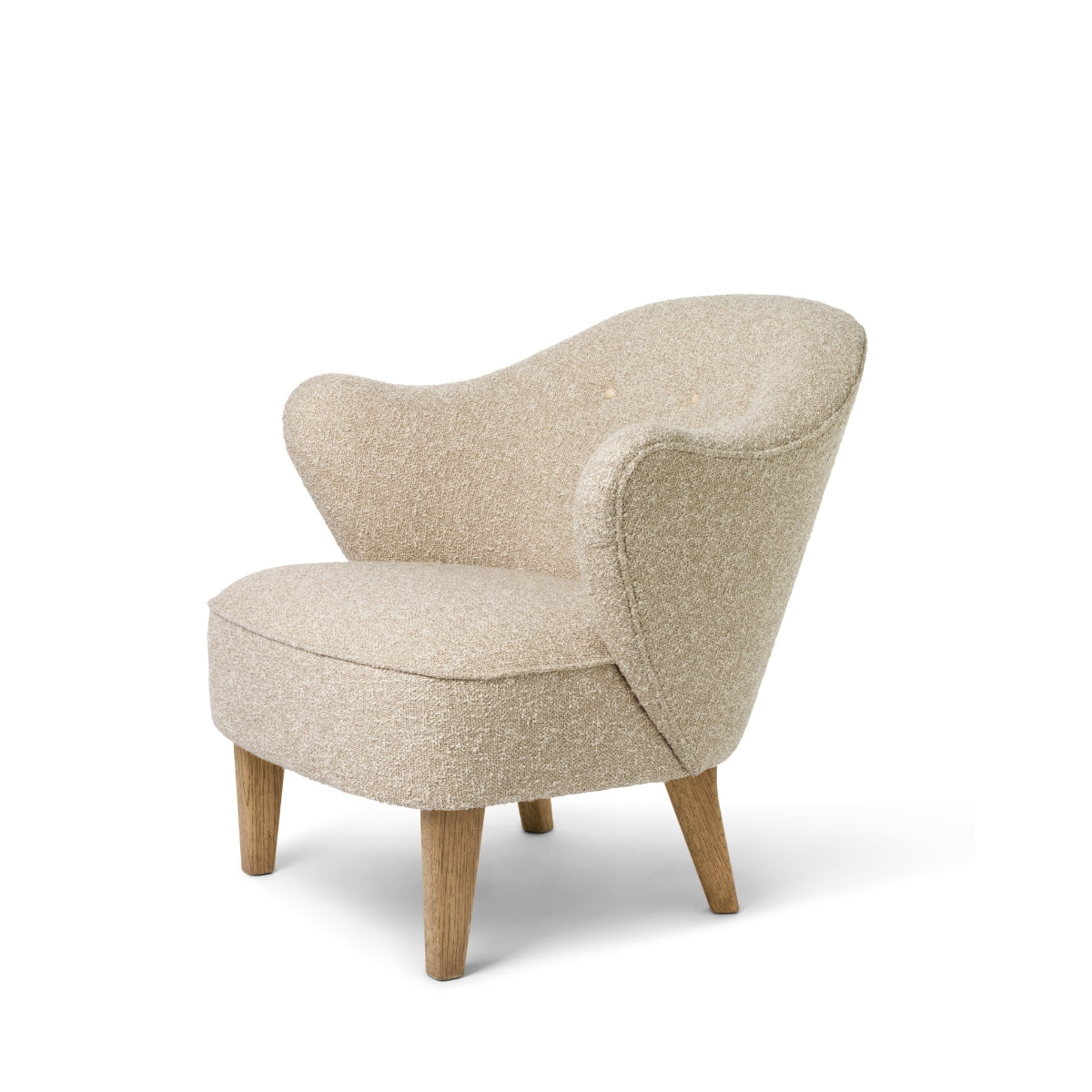 Audo Copenhagen | Ingeborg Lounge Chair – Upholstered With Zero Sahco Zero, Vegeta Leather Buttons
